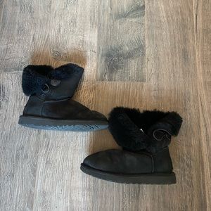 Black Uggs